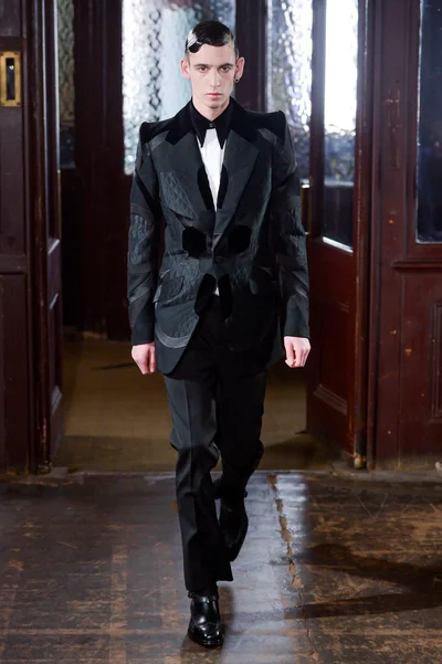 Look 25